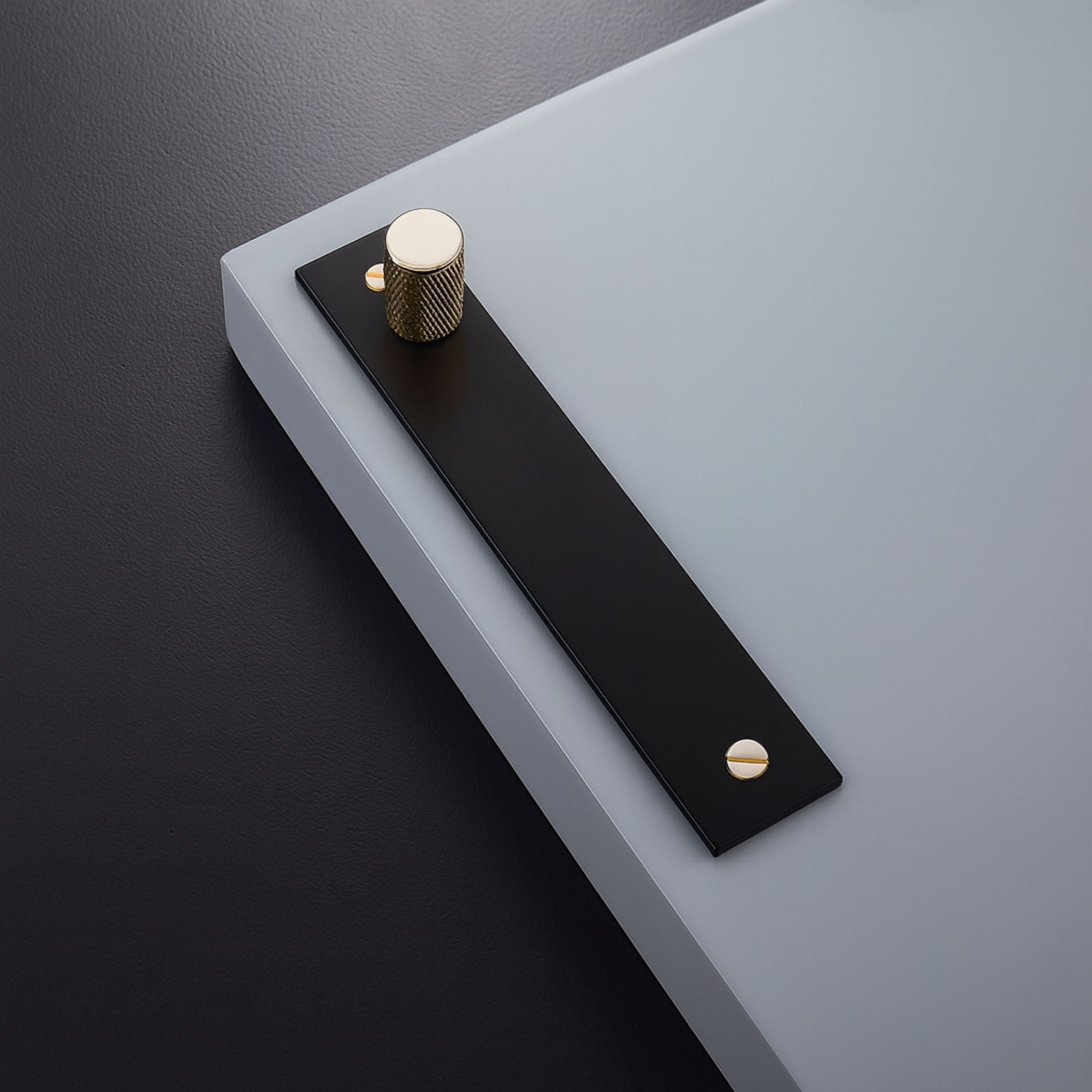 Maniglia 5005 | Zigrinata | Ora + Nero